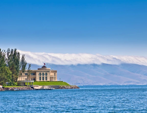 Tsaghkadzor (Kétcharis, Téléphérique), Lac Sévan (Sévanavank), dégustation de barbecue de la truite de Sévan