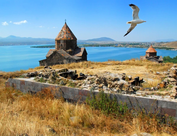 Tsaghkadzor (Kétcharis, Téléphérique), Lac Sévan (Sévanavank), dégustation de barbecue de la truite de Sévan