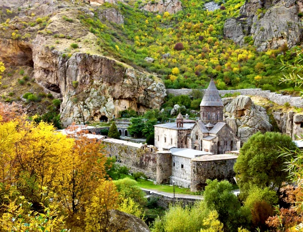 Kloster Chor Wirap, Stausee Asat, Tempel von Garni, Meisterklasse fürs Lawasch-Backen, Kloster Geghard