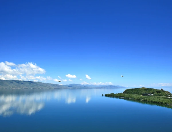 Lac Sévan, Monastère Sévanavank, Voyage en bateau au lac Sévan, temps libre