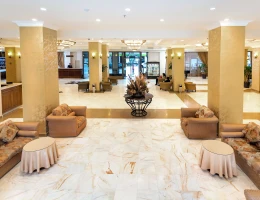 Ani Plaza hotel