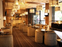 Ani Plaza hotel