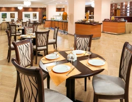 Ani Plaza hotel