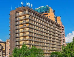 Ani Plaza hotel