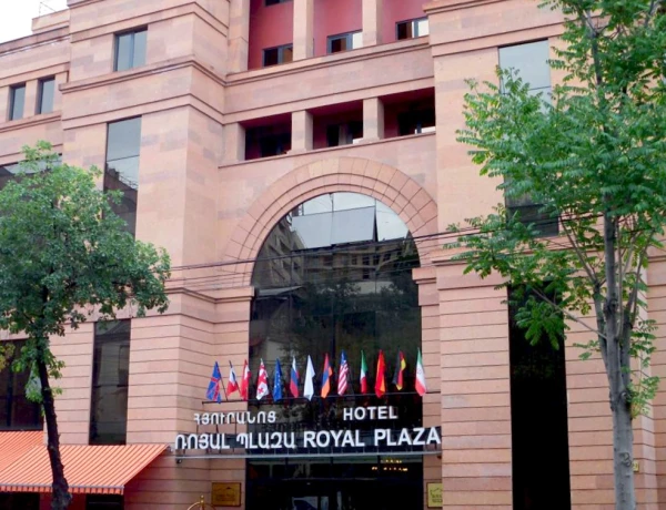 Hotel Royal Plaza