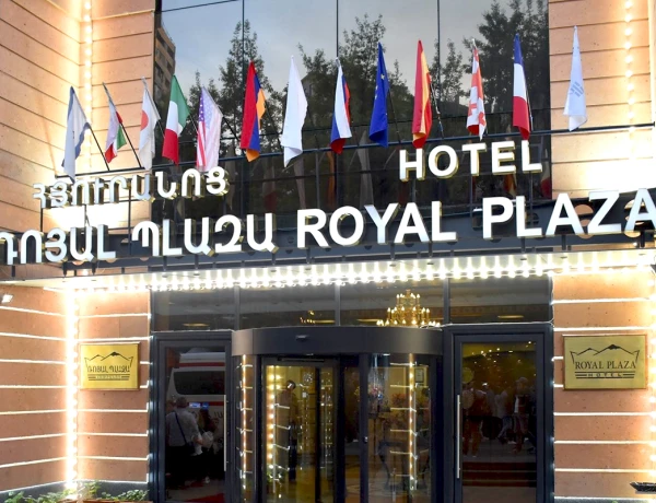 Hotel Royal Plaza