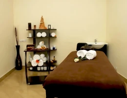 Ani Plaza hotel