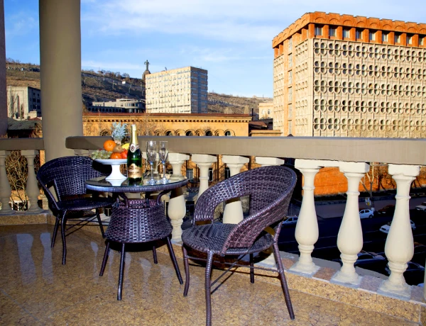 Hotel Imperial Palace