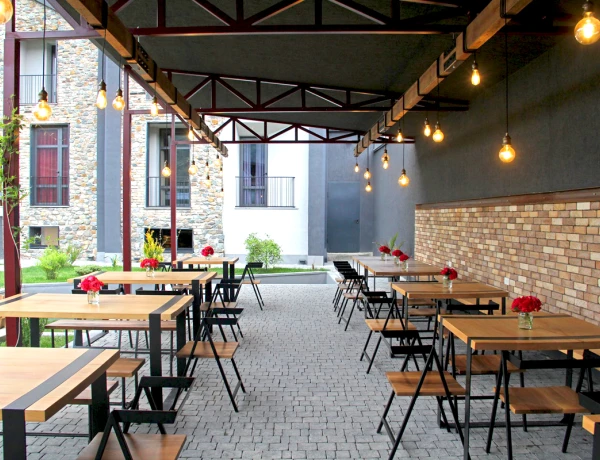 Отель Овер Бутик