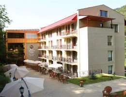 Best Western Plus Paradise Hotel Diligian