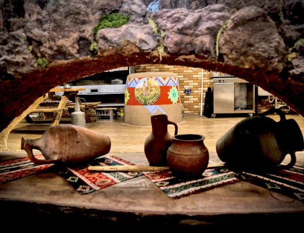 Отель Горис