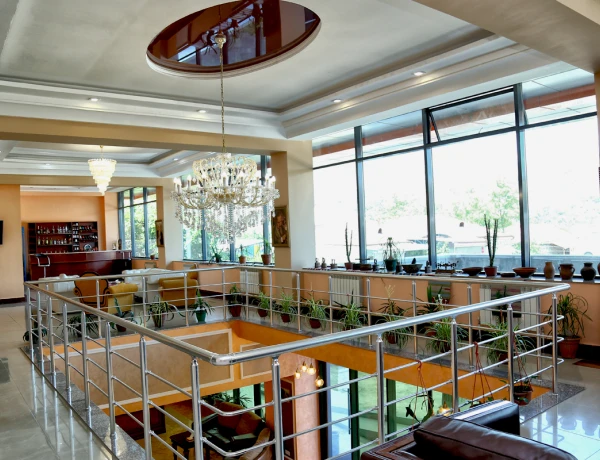 Отель Горис