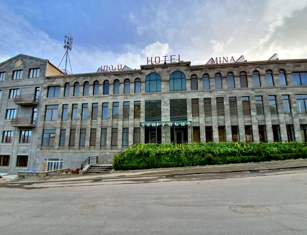 Отель Мина