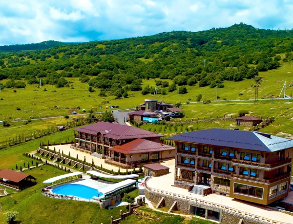 Отель Амберд