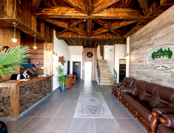 Отель Амберд