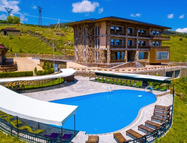 Отель Амберд