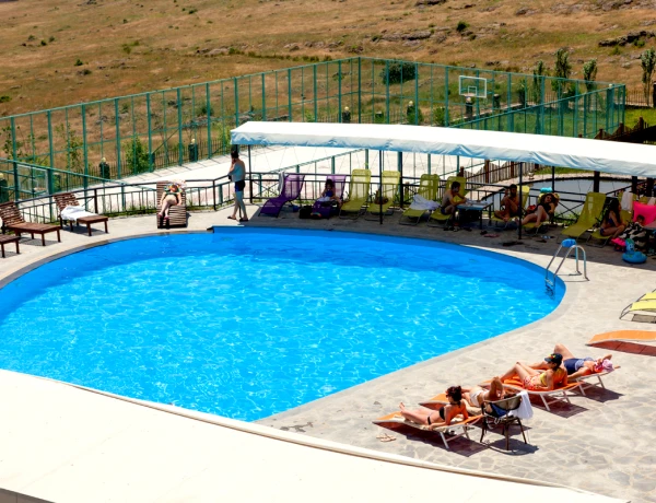 Отель Амберд