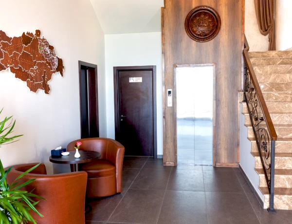 Отель Амберд