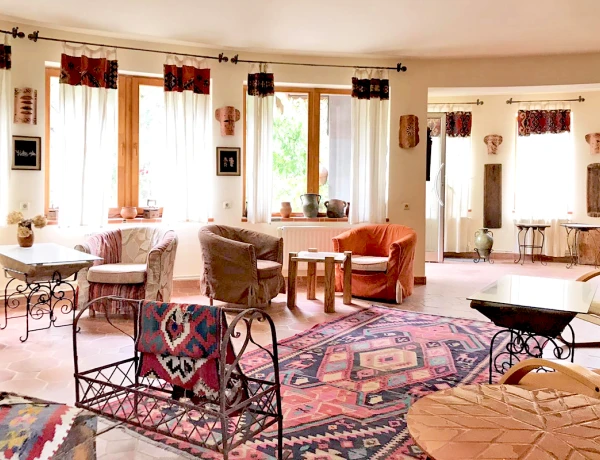 Отель Мирав