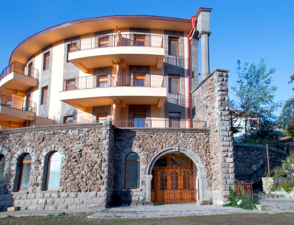 Отель Мирав