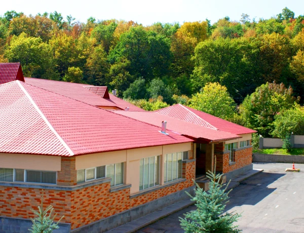 Отель Цахкаовит