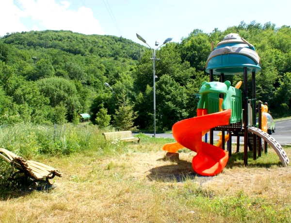 Отель Цахкаовит