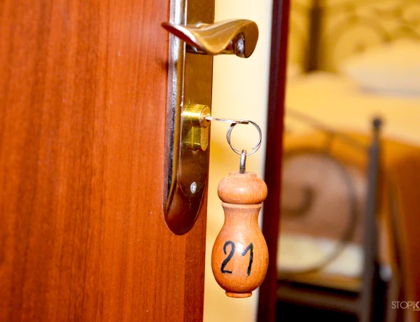 Отель Егевнут