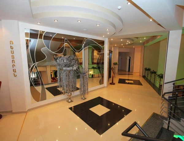 Multi Rest House Resort