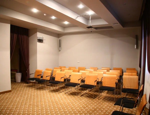 Multi Rest House Resort