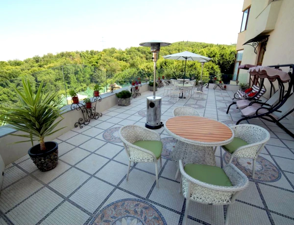 Multi Rest House Resort