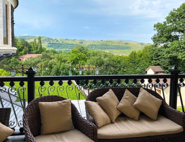 Multi Rest House Resort