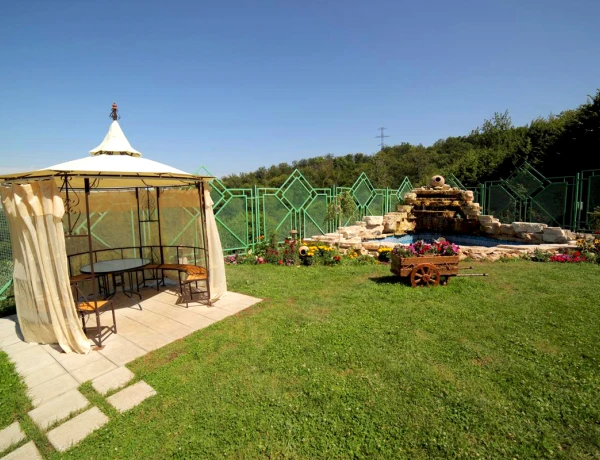 Multi Rest House Resort