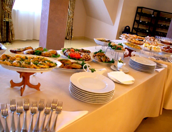 Multi Rest House Resort