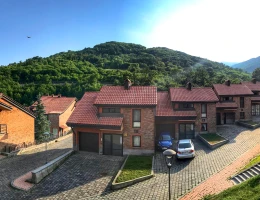 Teghenis Resort