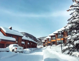 Teghenis Resort
