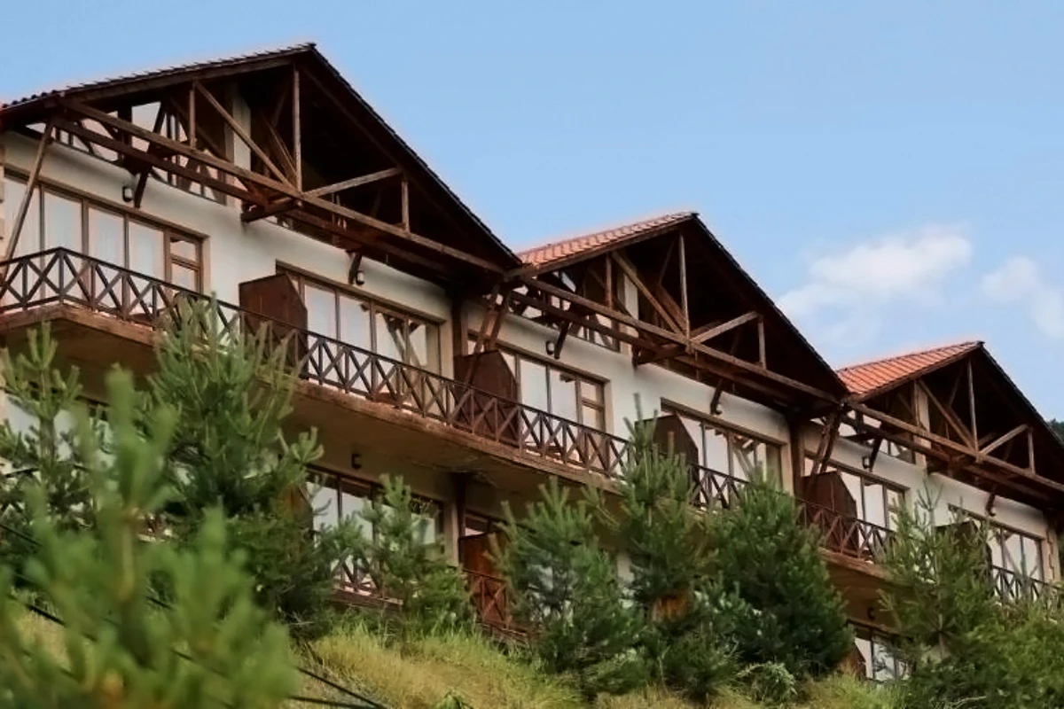 Arthurs Aghveran Resort