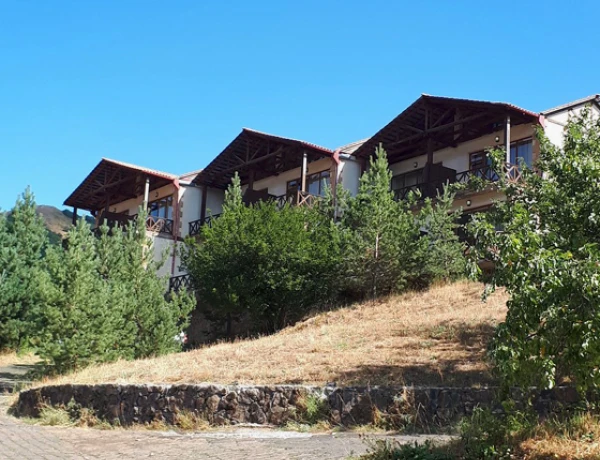 Arthurs Aghveran Resort