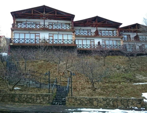 Arthurs Aghveran Resort
