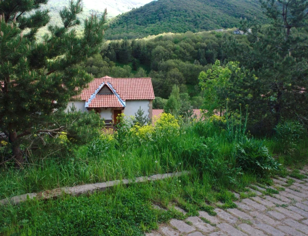 Arthurs Aghveran Resort