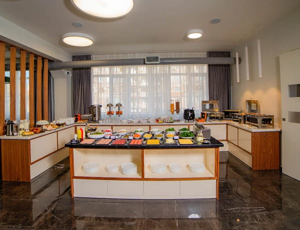 Hotel Median | City Center Yereván