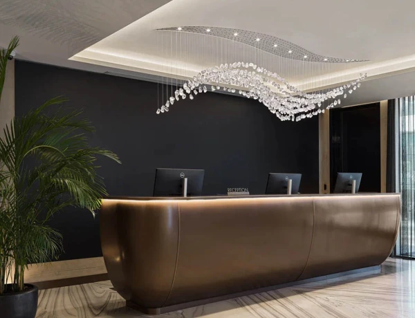 Hôtel Seven Visions, The Dvin