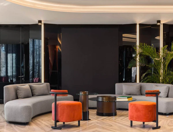 Hôtel Seven Visions, The Dvin