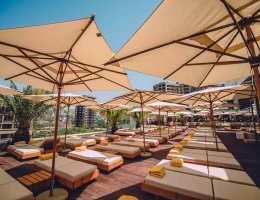 Hôtel Seven Visions, The Dvin