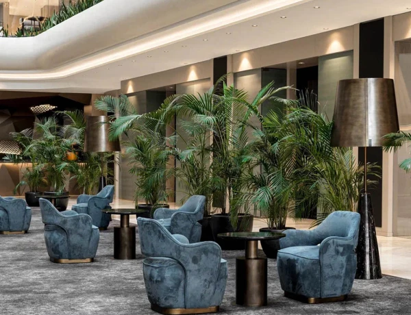 Hôtel Seven Visions, The Dvin