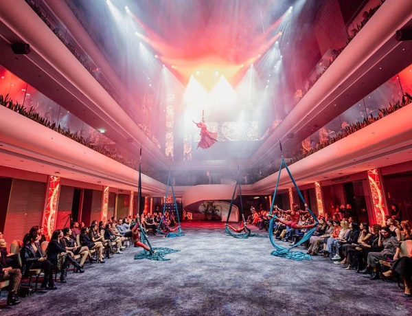 Hôtel Seven Visions, The Dvin