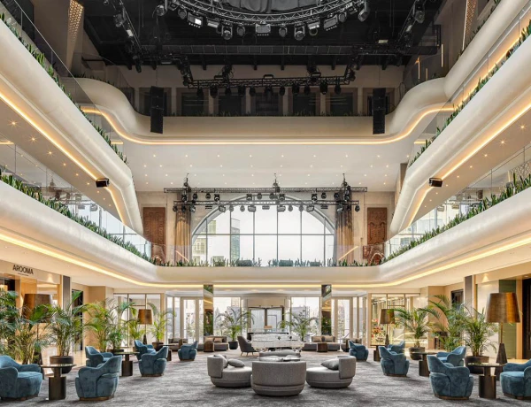 Hôtel Seven Visions, The Dvin