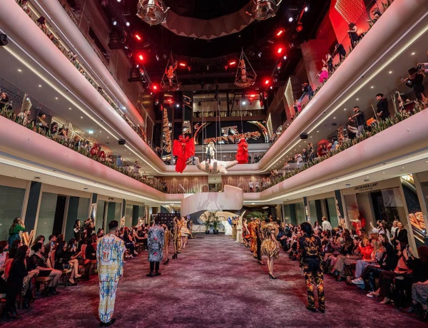 Hôtel Seven Visions, The Dvin