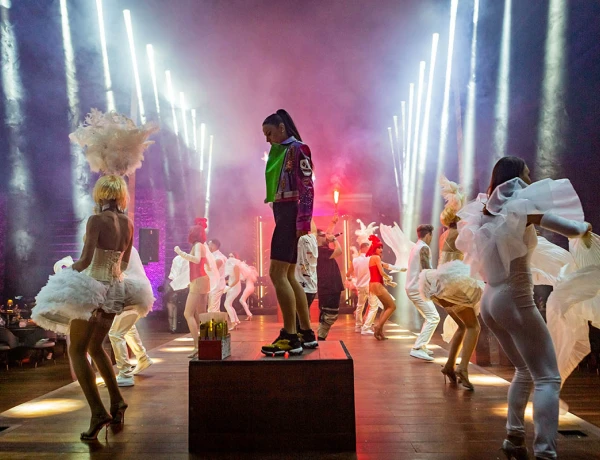 Hôtel Seven Visions, The Dvin