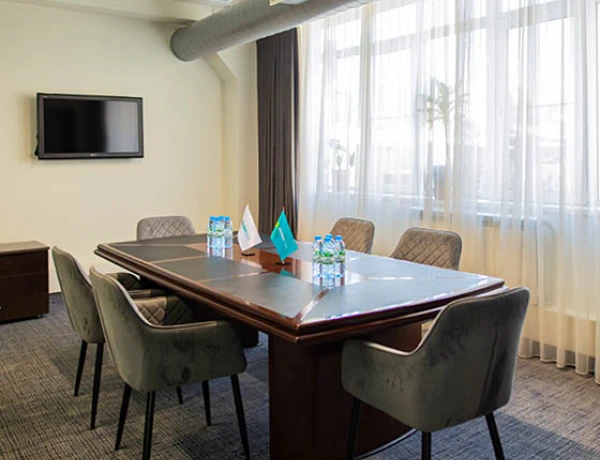 Hotel Median | City Center Yereván