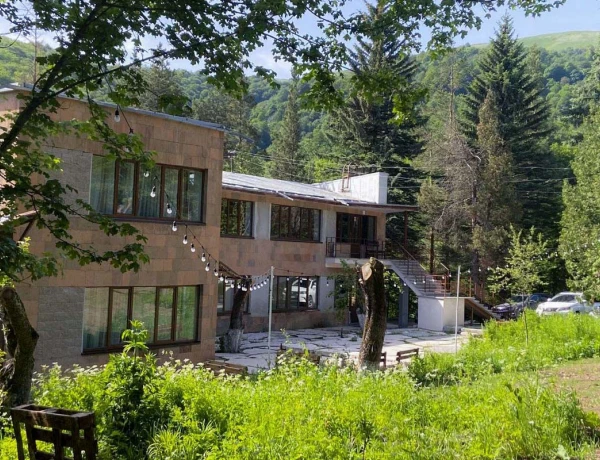 Kompozitor Hotel Dilidschan